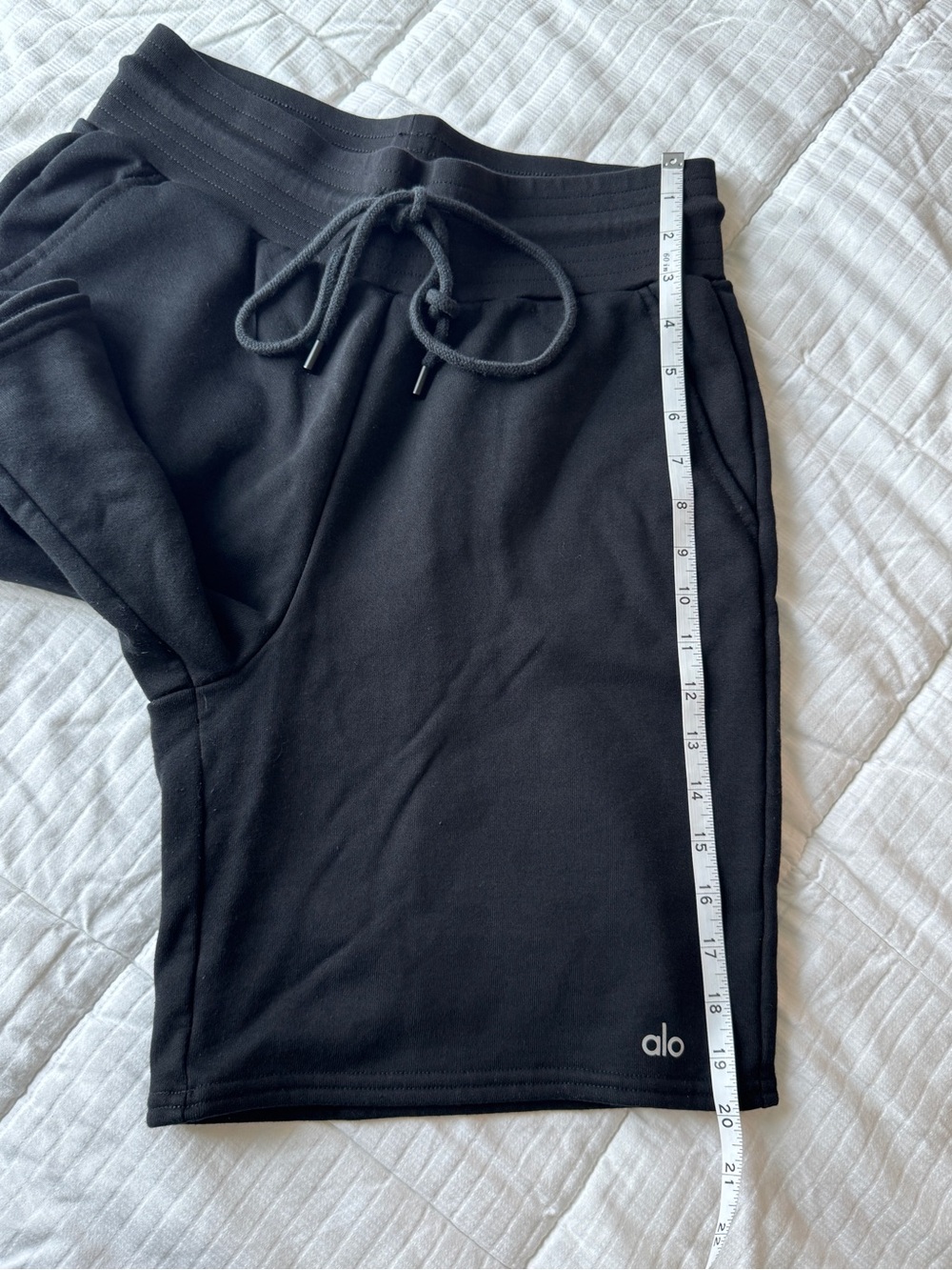 Alo yoga black loungewear shorts size M - Picture 9 of 10